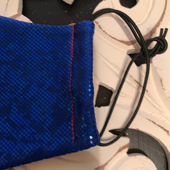 Handmade Red and Blue Shimmer Harley Quinn Mask NWOT - Picture 3 of 4